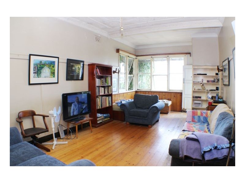 13 Cross Street, Mayfield NSW 2304