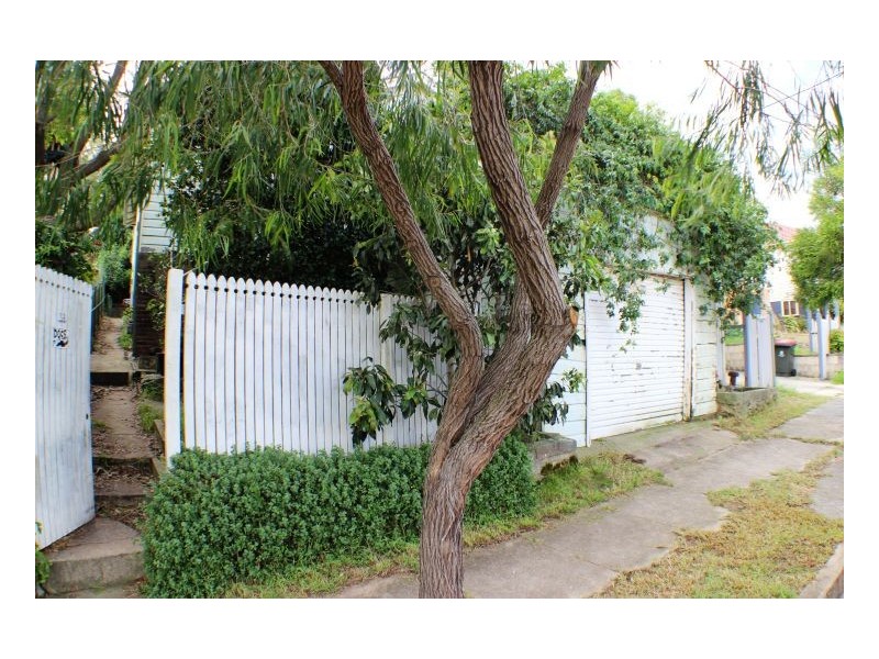 13 Cross Street, Mayfield NSW 2304