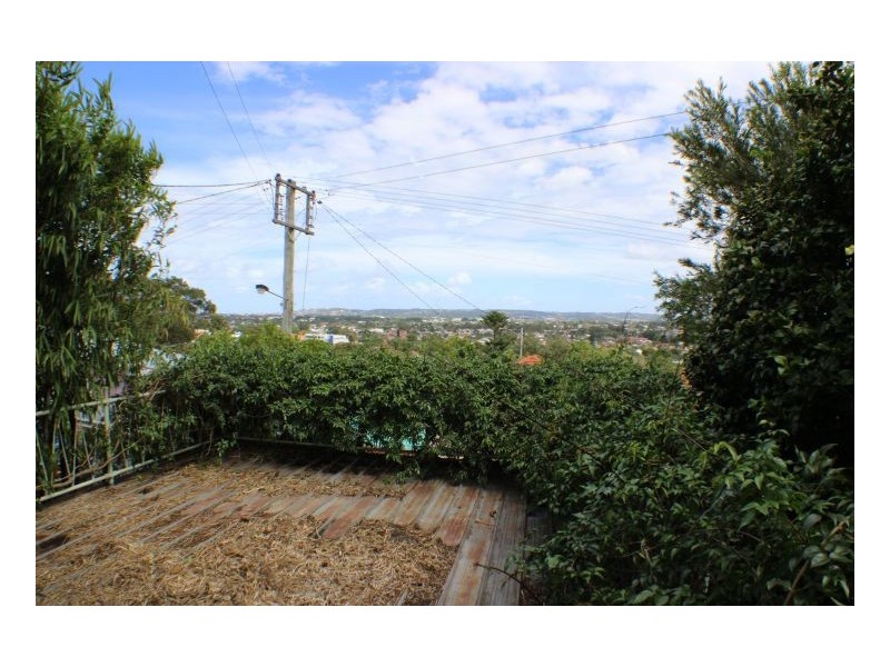 13 Cross Street, Mayfield NSW 2304