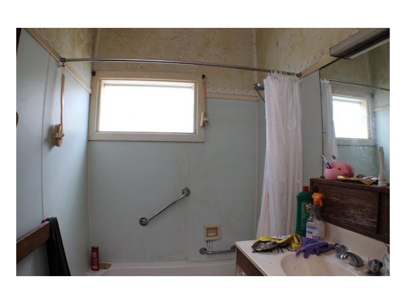 13 Cross Street, Mayfield NSW 2304