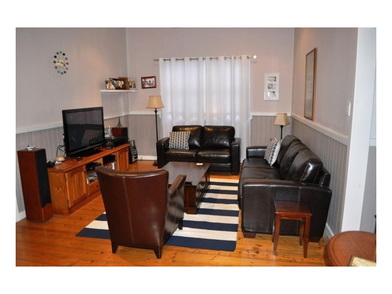 8 Fawcett Street, Mayfield NSW 2304