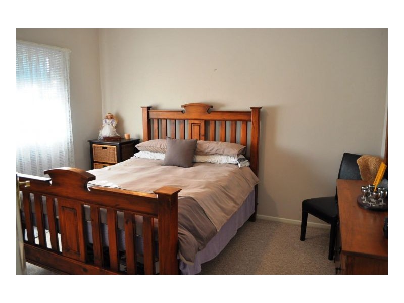 8 Fawcett Street, Mayfield NSW 2304