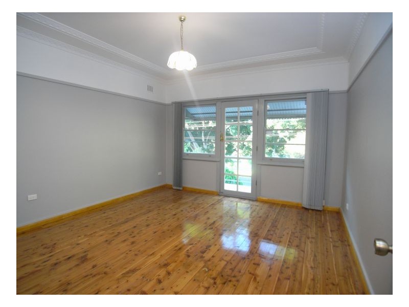 6 Gregson Avenue, Mayfield NSW 2304