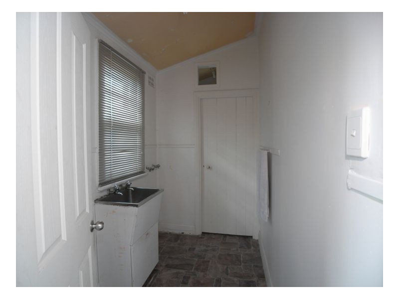 3 Adrian Street, Mayfield NSW 2304