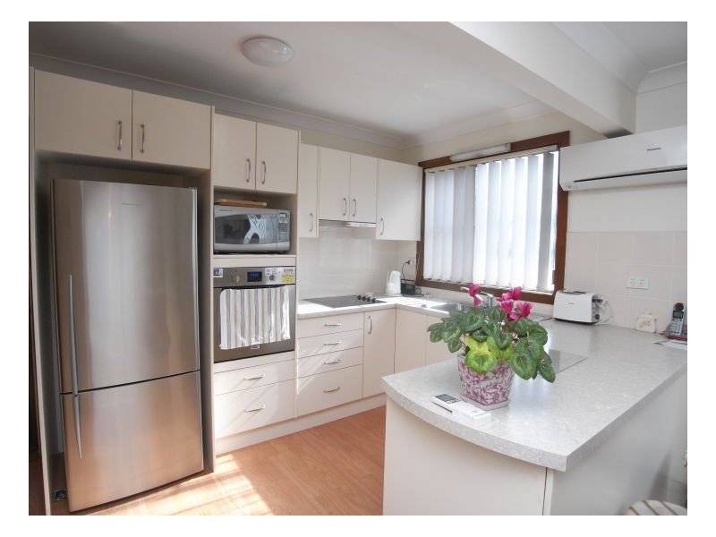 64 Barton Street, Mayfield NSW 2304