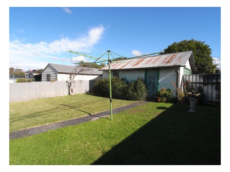 64 Barton Street, Mayfield NSW 2304