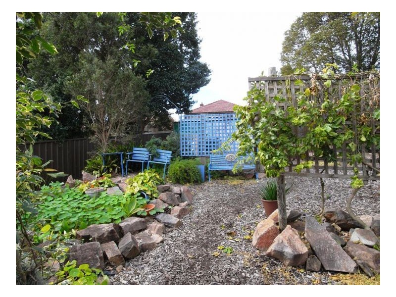 87 Woodstock Street, Mayfield NSW 2304