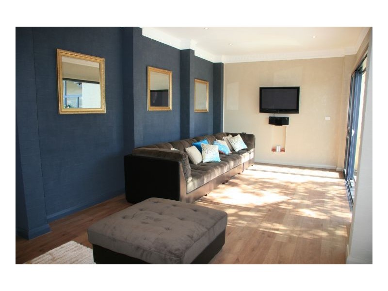 101 Barton Street, Mayfield NSW 2304