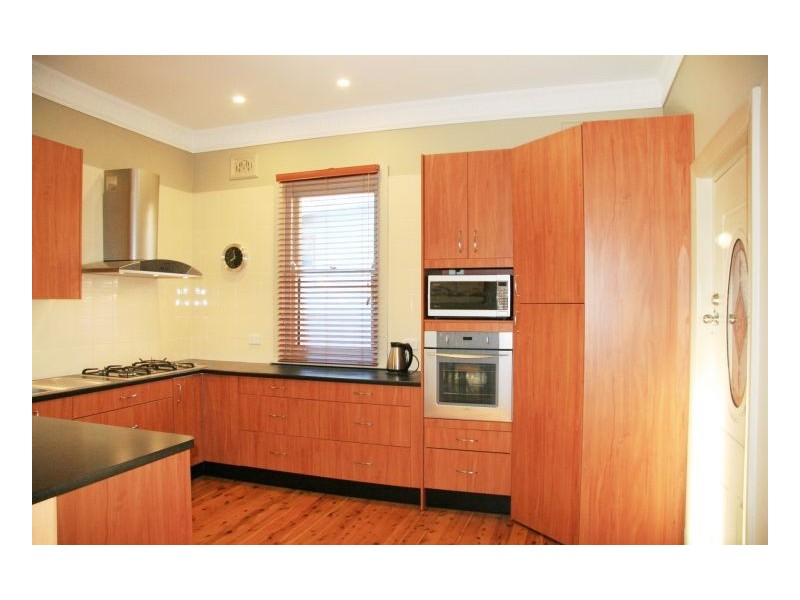 101 Barton Street, Mayfield NSW 2304