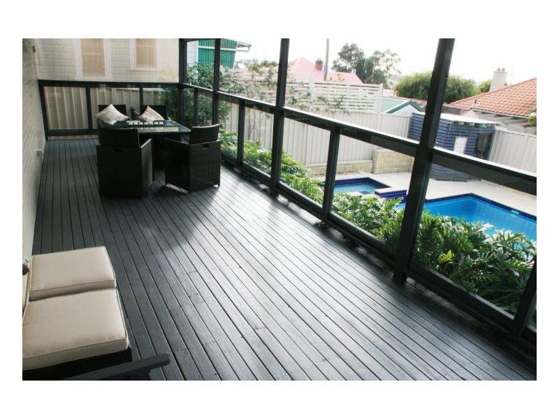 101 Barton Street, Mayfield NSW 2304