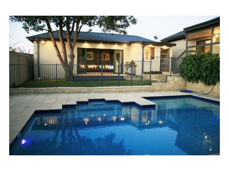 101 Barton Street, Mayfield NSW 2304