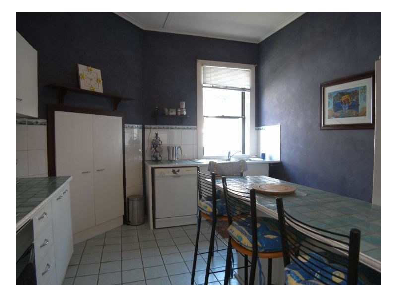 6 Bull Street, Mayfield NSW 2304