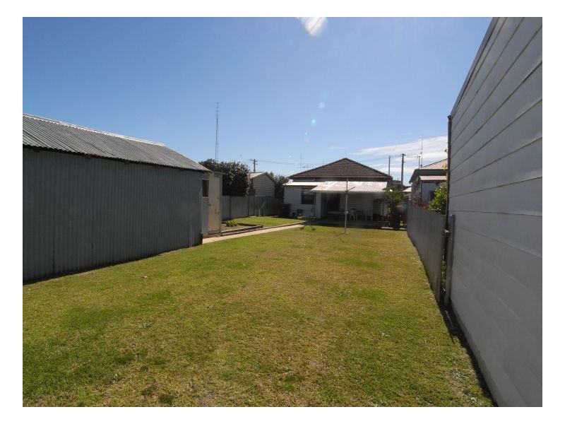 2 Little Street, Mayfield NSW 2304