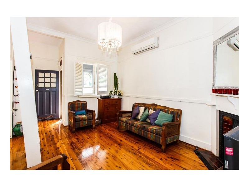 23 Carrington Street, Mayfield NSW 2304