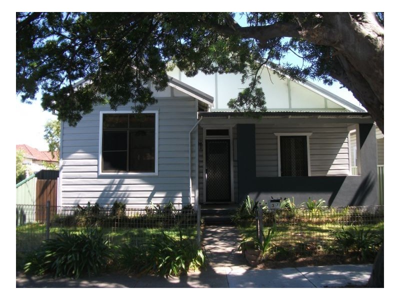 37 Fitzroy Street, Mayfield NSW 2304