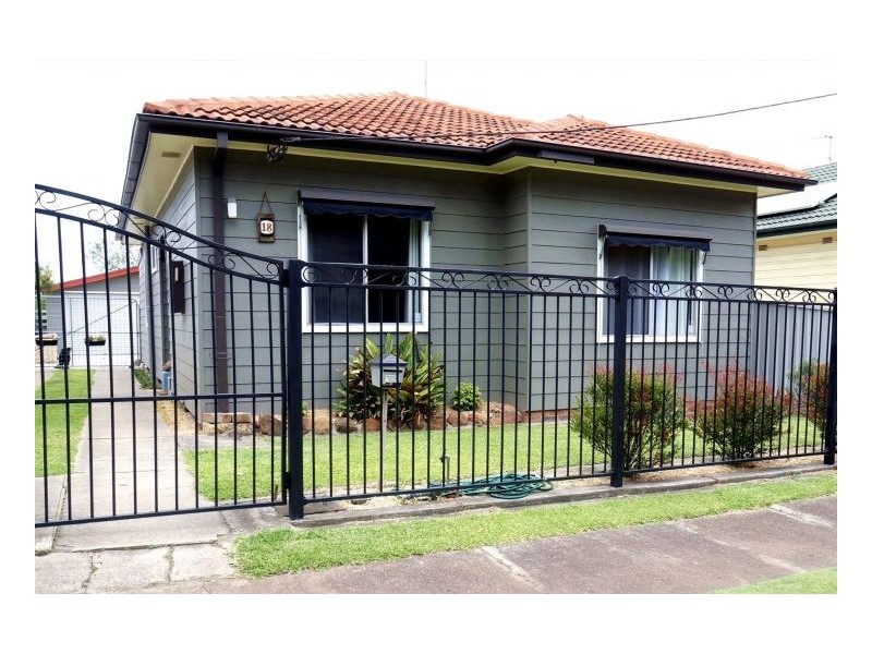 18 Stedman Street, Mayfield NSW 2304