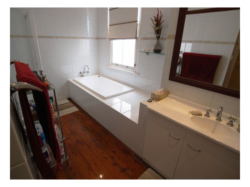 13 Robert Street, Mayfield NSW 2304