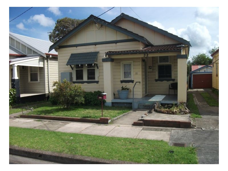 32 Macquarie Street, Mayfield NSW 2304