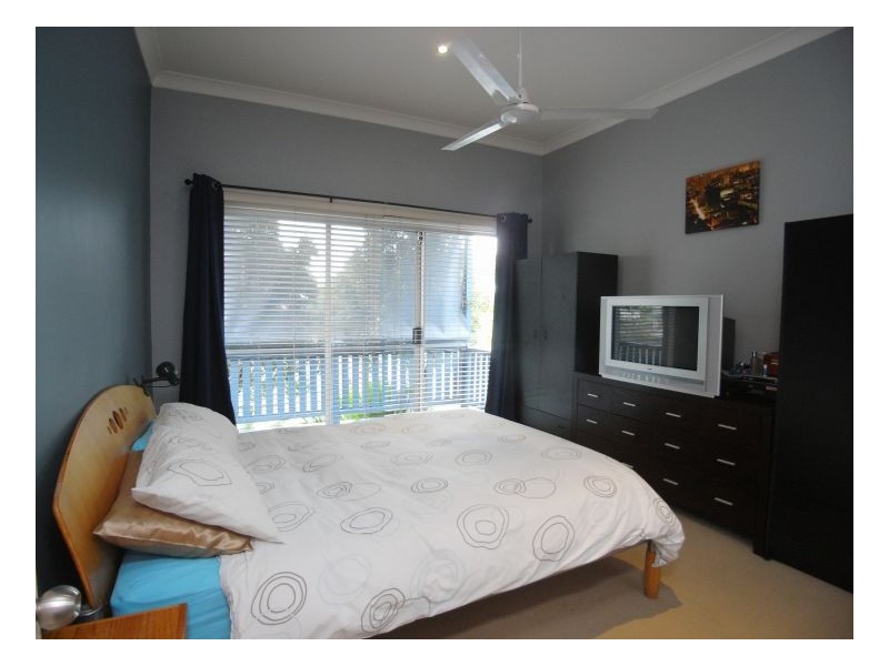 115 Woodstock Street, Mayfield NSW 2304