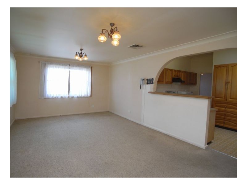 8 Wallace Street, Waratah NSW 2298