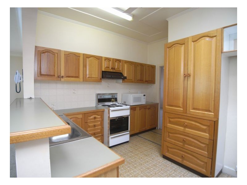 8 Wallace Street, Waratah NSW 2298