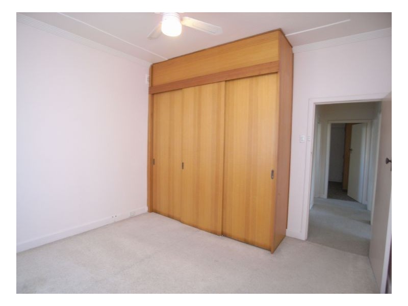 8 Wallace Street, Waratah NSW 2298