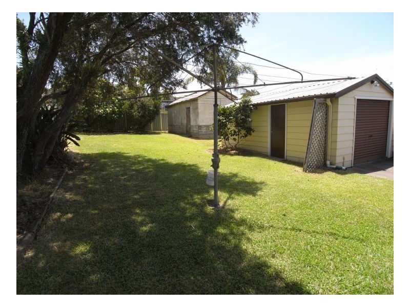 8 Wallace Street, Waratah NSW 2298