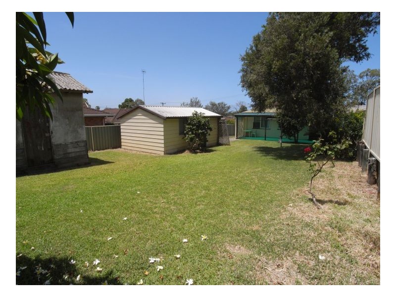 8 Wallace Street, Waratah NSW 2298