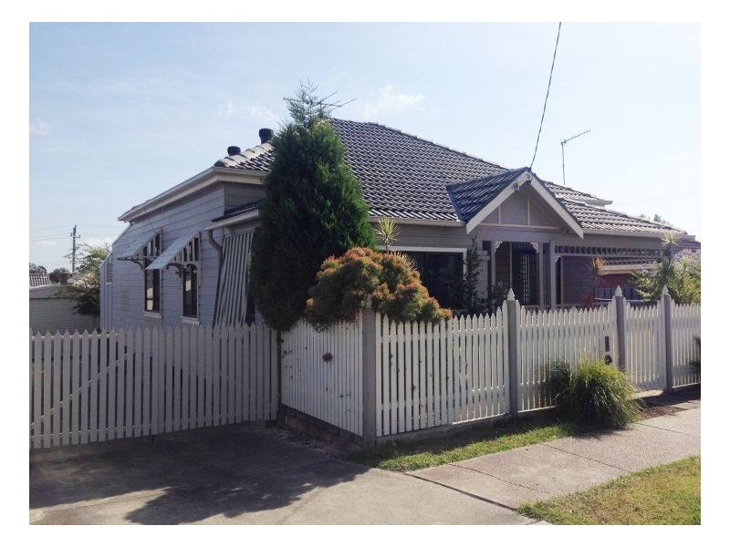 8 Moate Street, Georgetown NSW 2298