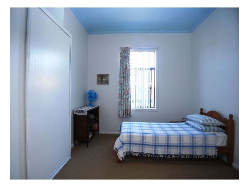 8 Moate Street, Georgetown NSW 2298