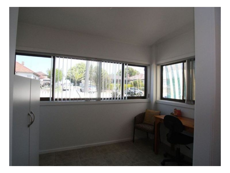 8 Moate Street, Georgetown NSW 2298