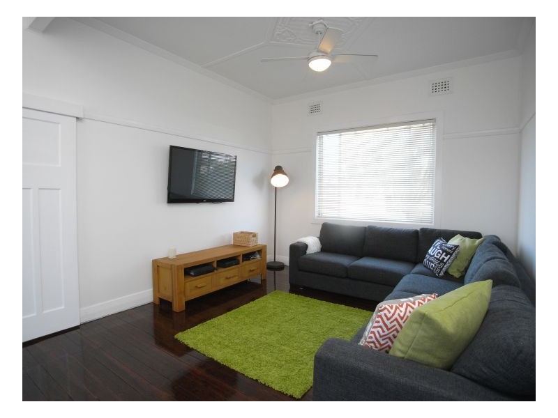 27 Valencia Street, Mayfield NSW 2304