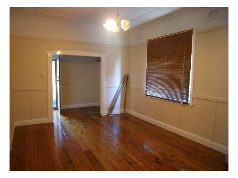 11 Hart Street, Mayfield NSW 2304