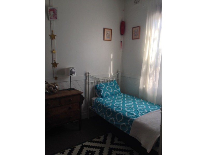 15 Baker St, Mayfield NSW 2304