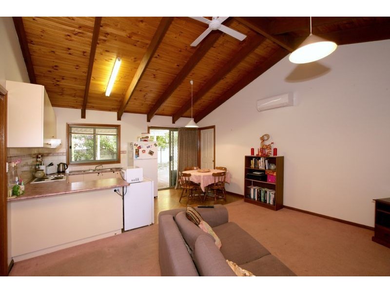 15 Richard Street, Turvey Park NSW 2650