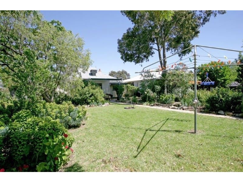 80 Main St, Junee NSW 2663