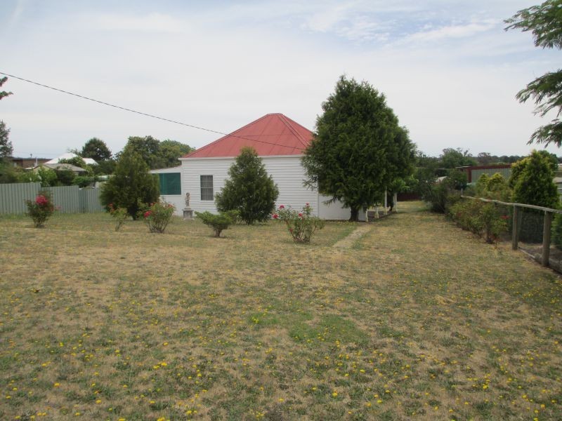 15 Gilbert Street, Tumbarumba NSW 2653