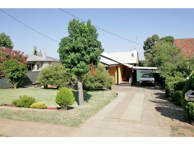 68 Mitchelmore Street, Turvey Park NSW 2650