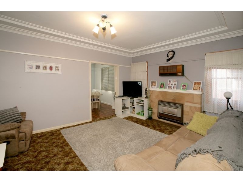 68 Mitchelmore Street, Turvey Park NSW 2650