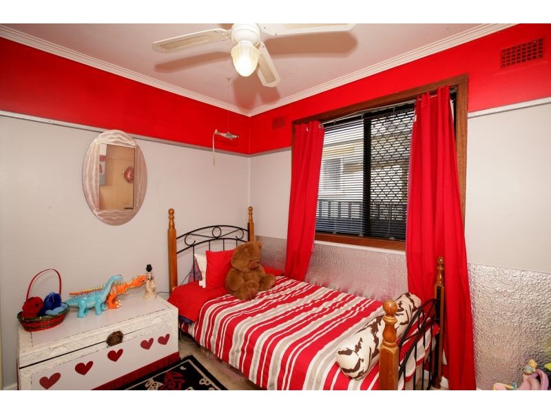 68 Mitchelmore Street, Turvey Park NSW 2650