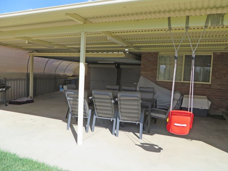 23 Kaldari Crescent, Glenfield Park NSW 2650