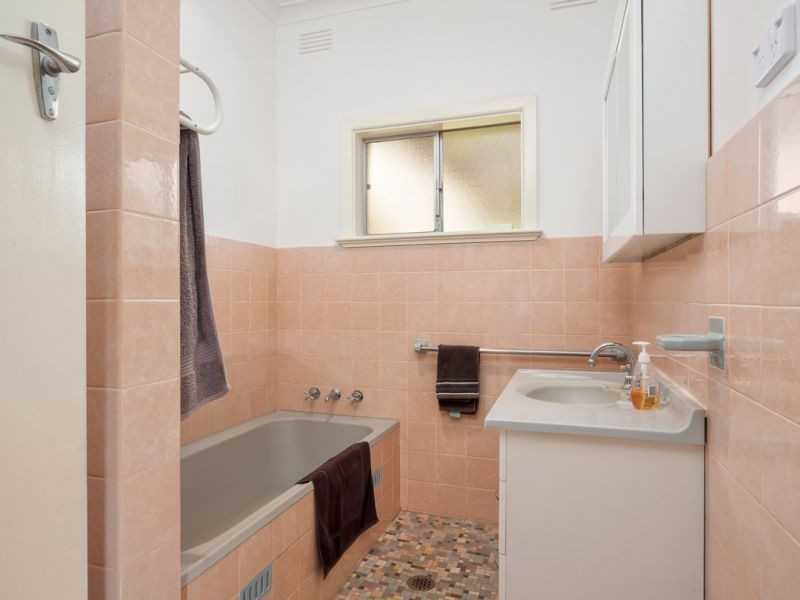 68 Grove Street, Kooringal NSW 2650