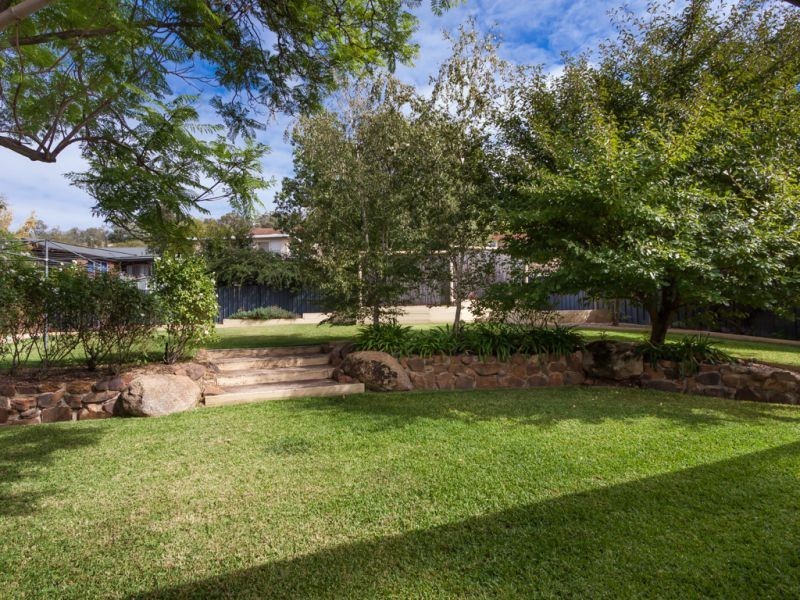 68 Grove Street, Kooringal NSW 2650