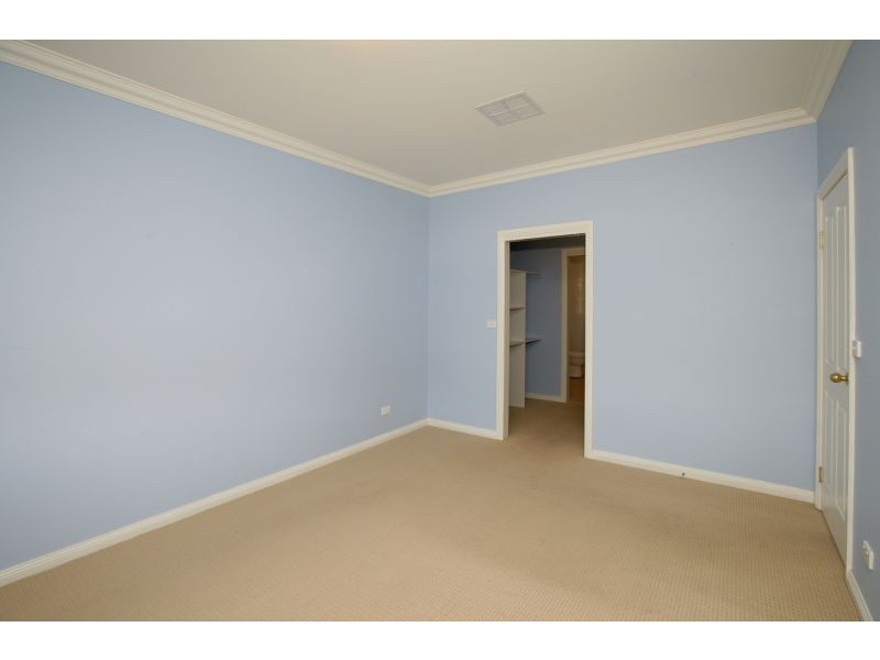 127 Meadow Street, Kooringal NSW 2650