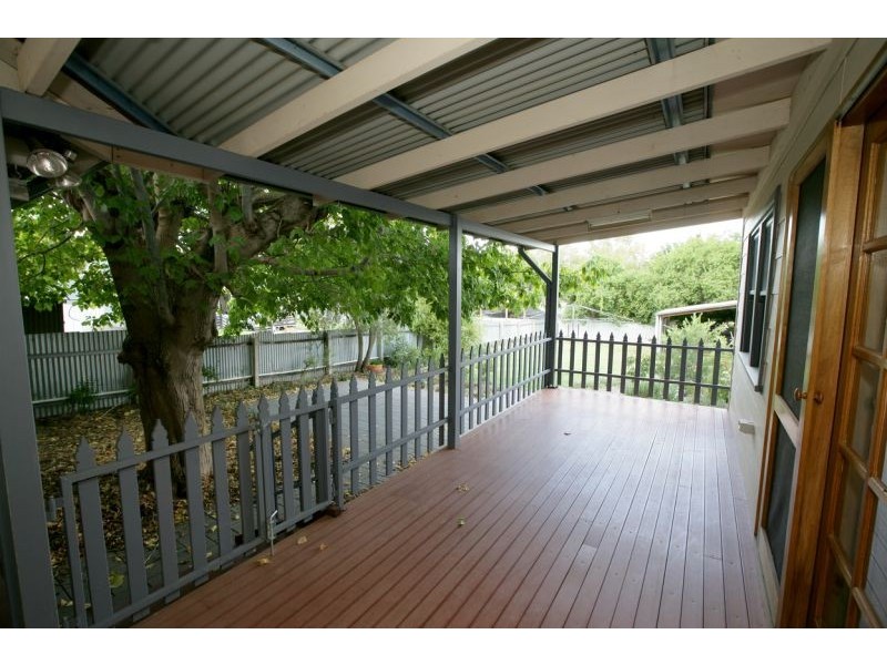 127 Meadow Street, Kooringal NSW 2650