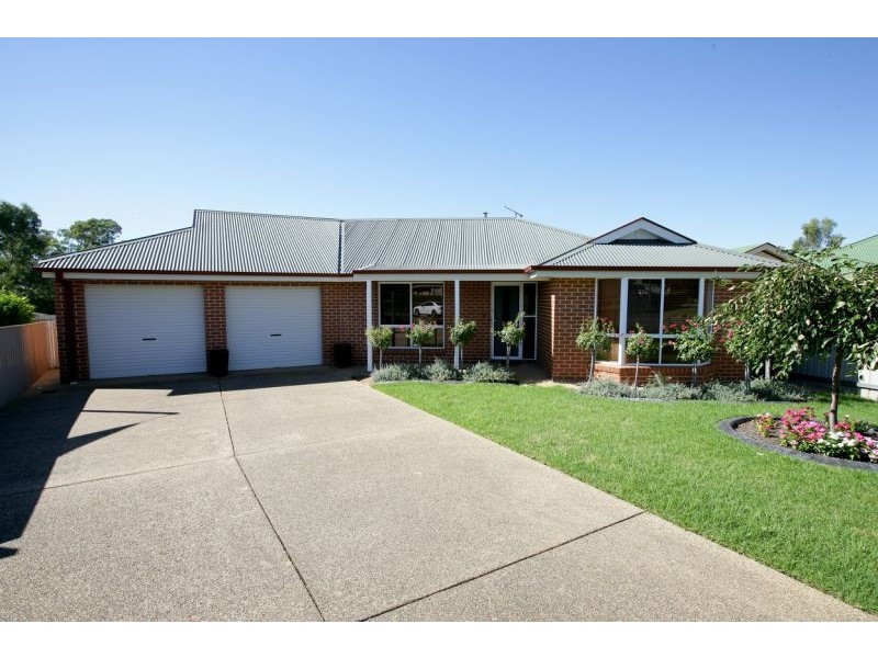 17 Grampian Place, Tatton NSW 2650