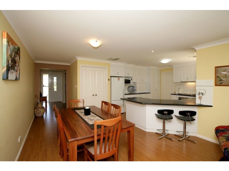 17 Grampian Place, Tatton NSW 2650