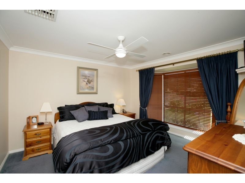 17 Grampian Place, Tatton NSW 2650