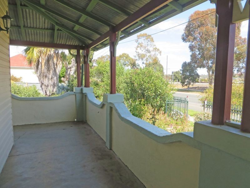 80 Main St, Junee NSW 2663