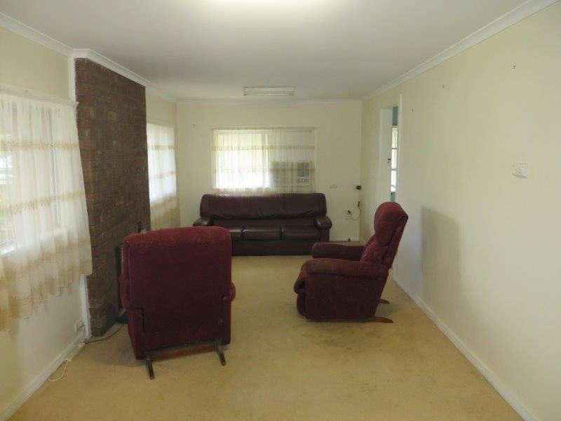 13 Cedric St, Junee NSW 2663